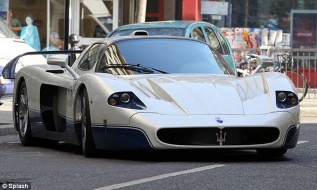 NEYMAR - MASERATİ -