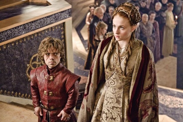 kraliçe olabilmek için ailesini satan Sansa, Hürrem'den bozma Cercei ya da zekasıyla korkutan "cüce" Tyrion her bölümde düşündürüyor.