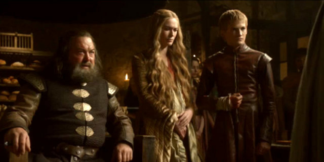 Martin bu kitabın bir film yerine diziye dönüştürülmesinin daha iyi olacağını düşünüyordu. Bu yüzden menajerine romanın haklarının HBO firmasına verilmesini söyledi.