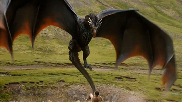 14.4 milyon: Son sezonun ekran başındaki ortalama izleyici sayısı. - 180 gün: Dördüncü sezonun çekildiği süre. - 5: Dönüşümlü çalışan yönetmen sayısı.