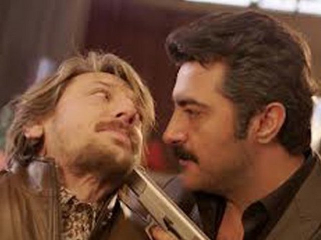 Ünlü oyuncuya sosyal medya hesabı üzerinden destek mesajları geldi...