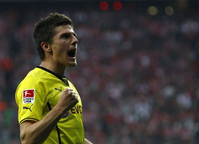15 - Borussia Dortmund (82.328)