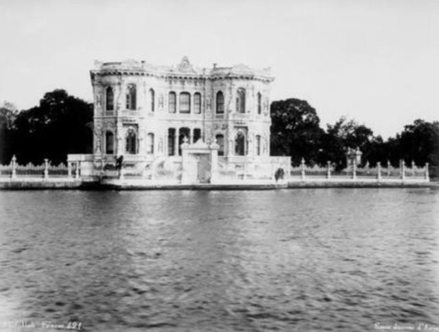 Küçüksu Kasrı, 1880-1893