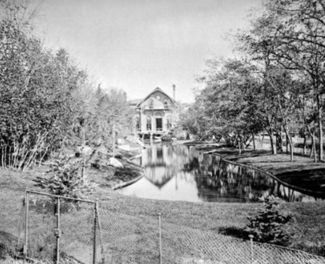 Yıldız Sarayı-Saatli Köşk, Beşiktaş