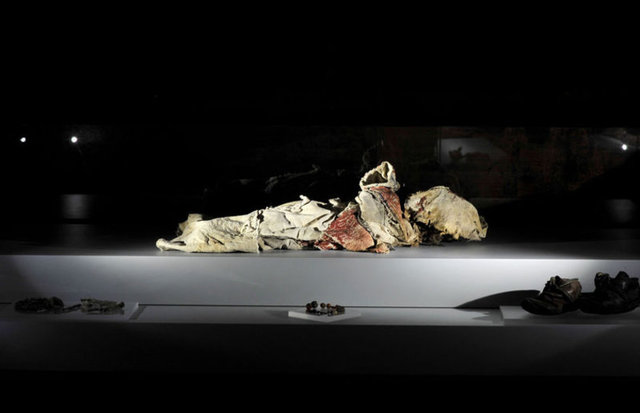 Demir, ayrıca Doğu Roma dönemine ait takılar ve kandiller gibi günlük hayatta kullanılan eşyaların da  mumya salonunda sergilendiğini belirtti.