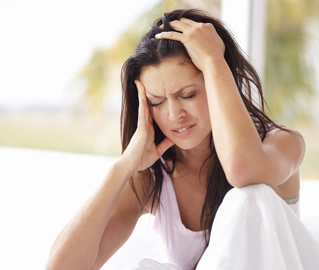 Haliyle kendinizi bir anda çekim alanlarında buluyor ve dayanamayıp güzel güzel yiyorsunuz. Bir süre sonra ise o dayanılmaz baş ağrısı. İşte yine migren kapınızı çalmış olabilir.