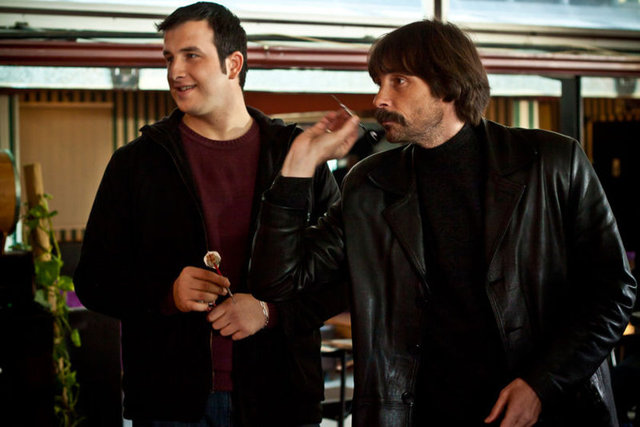 Behzat Ç. Bir Ankara Polisiyesi adlı dizide canlandırdığı Komiser Behzat karakteri fenomen olan, daha sonra gelen onlarca teklifi, senaryoları beğenmediği için geri çeviren Beşikçioğlu aradığı rolü buldu.