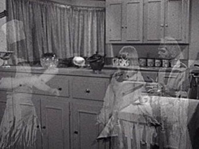 Ruh... bildiğiniz insan ruhu: 2007 yılının sonlarında ABD'li bir kişi internette ruhunu 1 milyon dolara satılığa çıkarttı. Ruhunu satma nedeni olarak da Noel için paraya ihtiyacı olduğunu söyledi.