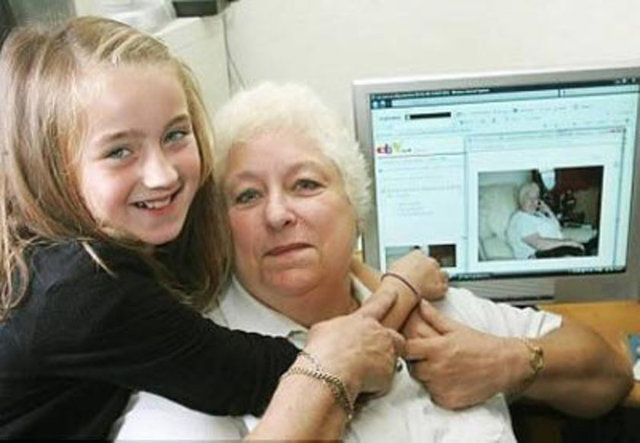 Büyükannesini satmaya kalktı: 10 yaşındaki Zoe Pemberton büyükannesini satışa çıkardı! 20 bin dolarlık teklife ulaşan satış işlemini uygunsuz bulan site yetkilileri satış işlemini sonlandırdı. -