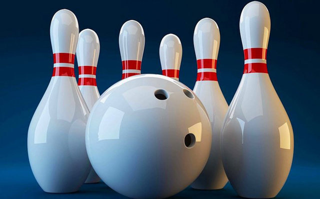 7. Dünya, bir bowling topundan bile daha pürüzsüzdür. Bowling topunun üzerindeki, hissedilemeyen pürüzlerin aksine, en yüksek dağ ile en derin okyanus bile Dünya yüzeyinin kalınlığının sadece 5.000'de 1'ini oluşturur.