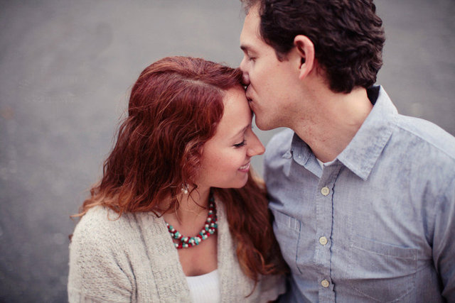 Alından öpmek: Seni sahipleniyorum, sen bana aitsin