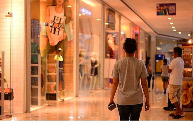 5. Sevgiliyi takip etmek... Ara sıra arayıp nerede olduğunu sorup teyit etmek...