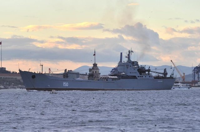 Rus donanmasının Karadeniz Filosu'ndaki tüm gemileri Türkiye boğazlarından geçiş yaptı.