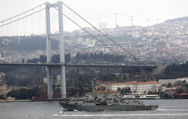 Daha önce de ABD Donanmasına ait "USS Taylor" adlı Savaş Gemisi Soçi Olimpiyatları'nın güvenliğini sağlamak için Karadeniz'e gönderilmişti.