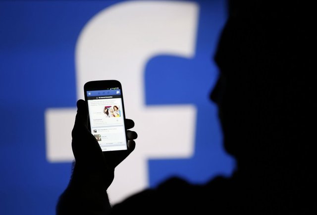 FACEBOOKDünyanın en popüler sosyal medya sitelerinin başında gelen Facebook da lokasyon verisi içeren randevu uygulamalarına el attı.
