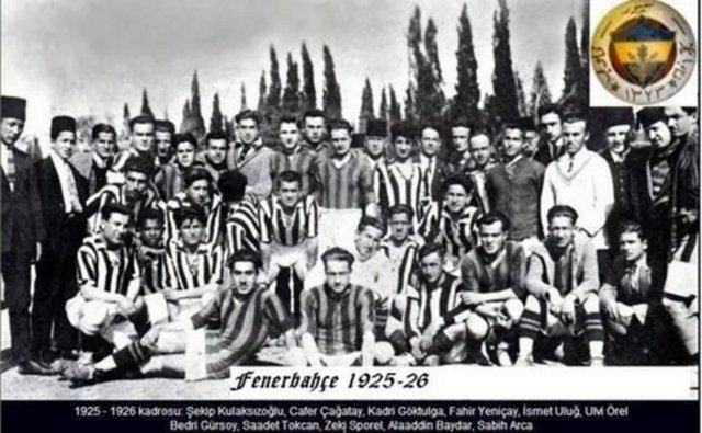 - Şimdiki Fenerbahçe Şükrü Saracoğlu Stadı'nın bulunduğu yerde, 18 Haziran 1926'da yapılan rekabetteki 2. randevuyu Fenerbahçe 4-1 kazanırken, bu özel müsabakada sarı-lacivertlilerin gollerinin tamamını Zeki Rıza Sporel attı.
