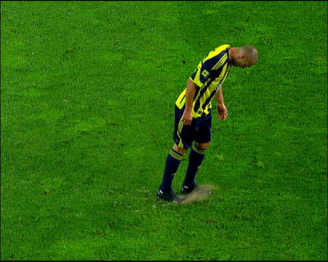 Rakiplerin 2009-2010 sezonundaki randevusunda çok ilginç bir olay yaşandı.