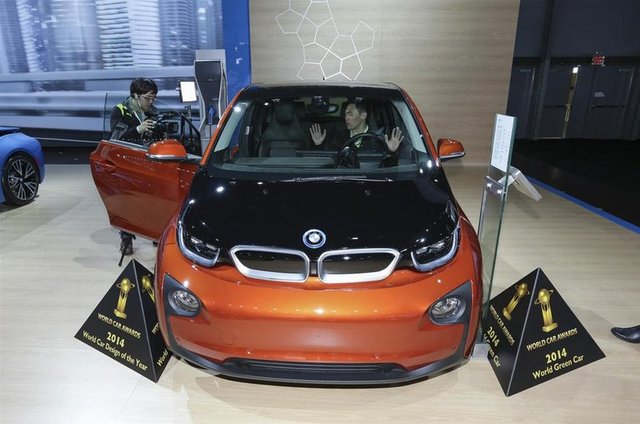 BMW i3 -  - Alman otomobil devi BMW, iki ödüle birden sahip oldu.