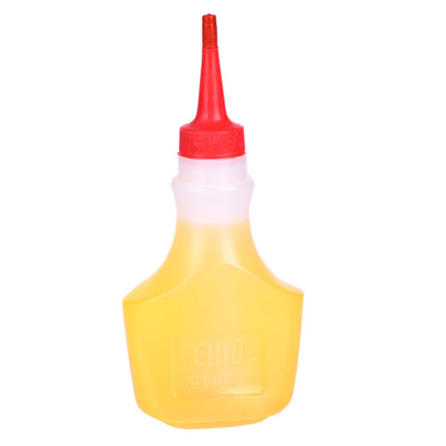 MAKİNE YAĞI: Kapıların yağlanmasında kullanılan bu yağlar, yanıcı ve toksiktir. Mineral yağlar kullanılmalı.  -