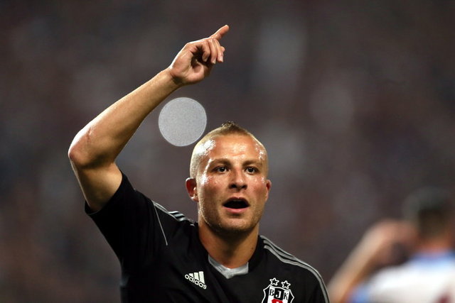 Gökhan'ın sağlık durumunun iyi olduğu öğrenildi.