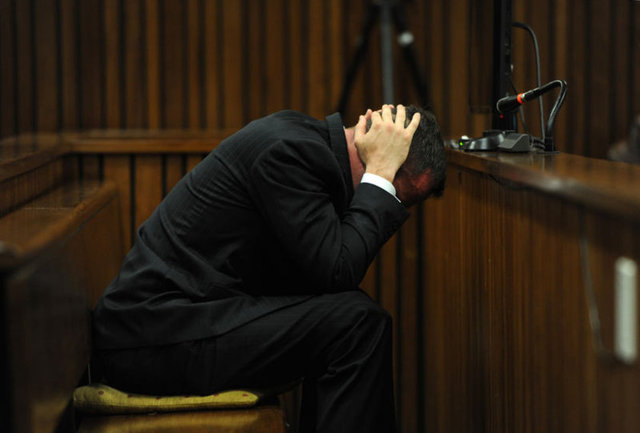 2013'te manken sevgilisi Reeva Steenkamp'ı vurarak öldürdüğü için "kasıtlı cinayet işlemekten" yargılanan Güney Afrikalı ampute atlet Oscar Pistorius'un dava başlamadan önce "oyunculuk" dersi aldığı iddia edildi.