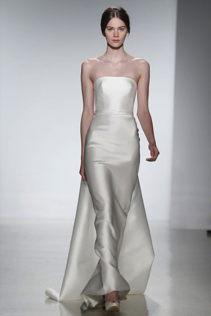 Minimal kesimlerin hakim olacağı 2014 gelinlikleri, aksesuarlarla zenginleştirilecek.