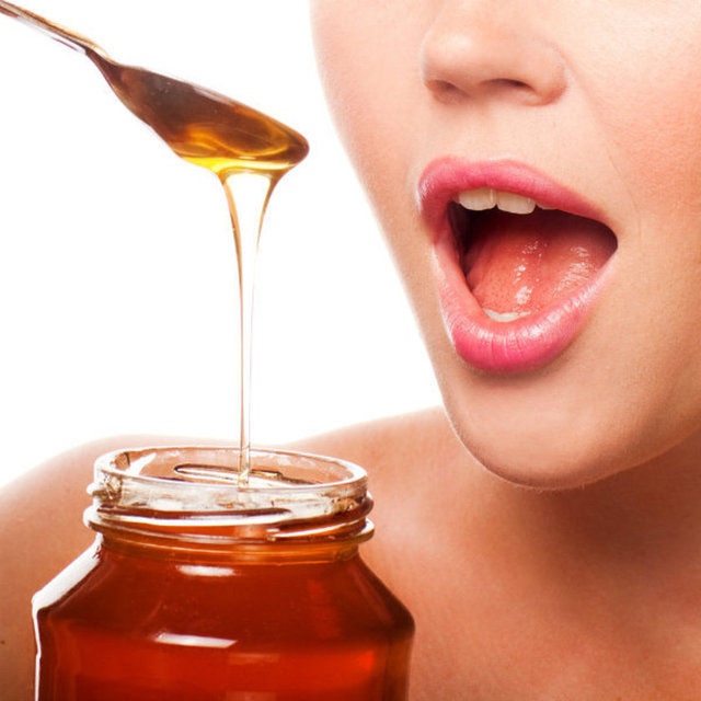 Bir kaşık bal her derde deva:  - Doğal bir cilt nemlendiricisi, antibiyotik ve vitamin deposu olmasının yanı sıra her gün bir kaşık bal tüketmek depresyon ve anksiyete ile başa çıkmanın da reçetesiz ilacı olarak görülüyor.  -