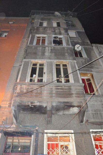 Şüpheliler ise olay yerinden kaçarak kayıplara karıştı.