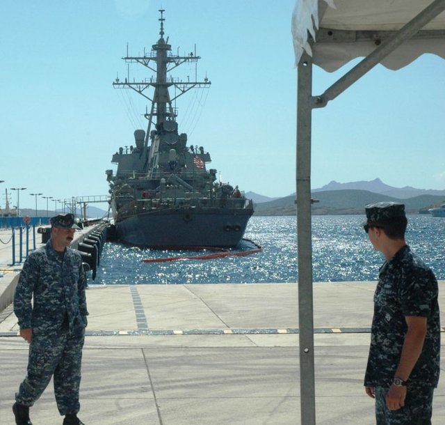 ABD Donanması'nın Akdeniz'de görevli savaş gemilerinden, 160 metre uzunluğundaki, 275 personeli bulunan 'USS Carney DDG-64', bugün sabah saatlerinde Rodos açıklarından Bodrum'a geldi.