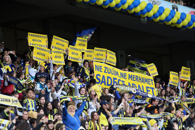 - Resmi sitelerinde "ezeli rakibimiz ebedi dostumuz fenerbahçe'yi kutluyoruz" yazan gs olması gerekeni yapmış