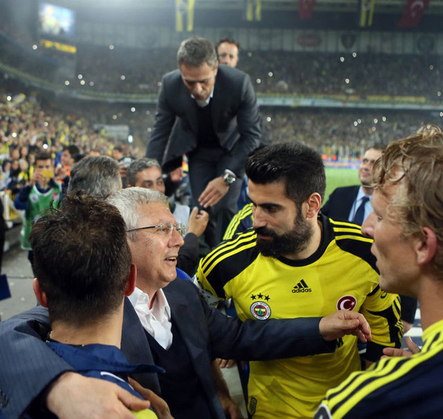 - Allah bi daha hiçbir şampiyonluğu bu şekilde anlamlı kıldırmasın 19 yaşında 19. şampiyonluk