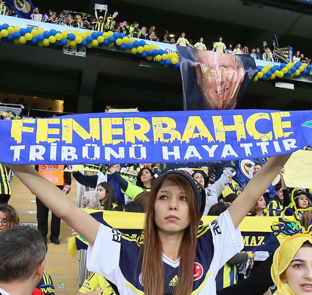 - Bizi tebrik edenleri biz de tebrik ediyoruz ne yaptınız ettiniz 2. oldunuz