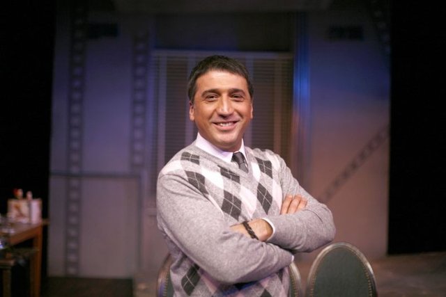 Cem Davran -  - Futbol'da şampiyonluğa ulaşan Fenerbahçe'yi ve renklere gönül vermiş dostları yürekten kutluyorum, tebrikler.