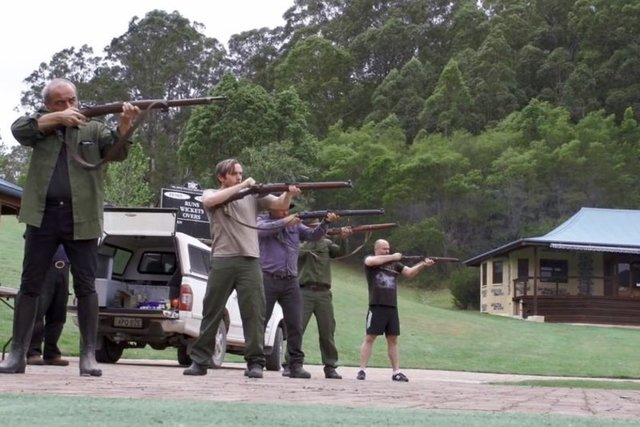 Ünlü oyuncu Russell Crowe'un 'The Water Diviner' (Su Bulucu) filminin kamera arkası görüntüleri internete sızdı.