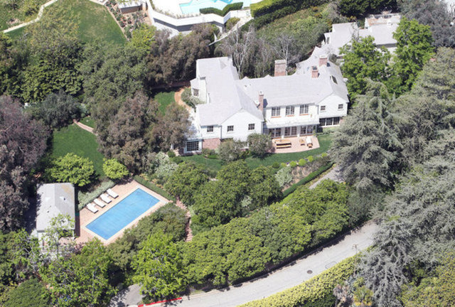 Harrisson Ford'un Brentwood'da satışa çıkardığı malikane