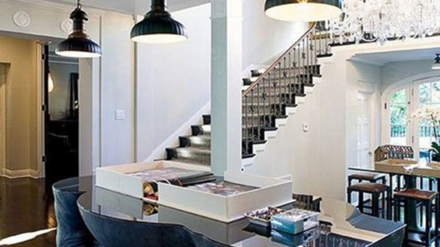 Zamanının büyük bölümünü New York'taki dairesinde geçiren 26 yaşındaki seksi şarkıcı, Heidi Klum ve Tom Brady gibi ünlü isimlerle komşu olacak.