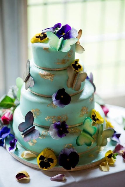 En sevdiğim bölüme geldik, düğün pasataları. Bazıları o kadar güzel oluyor ki, insan ne kesmeye kıyabiliyor, ne de yemeye.