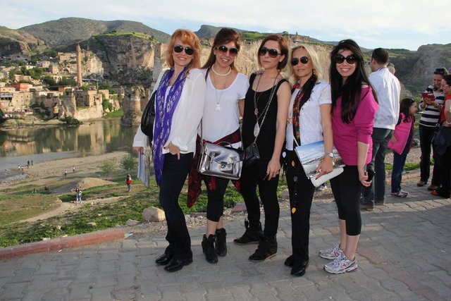 BERRİN ZORLU, EDA GÜNEY, BİLGE EREN, FİGEN KIRAL, EBRU DİNÇ