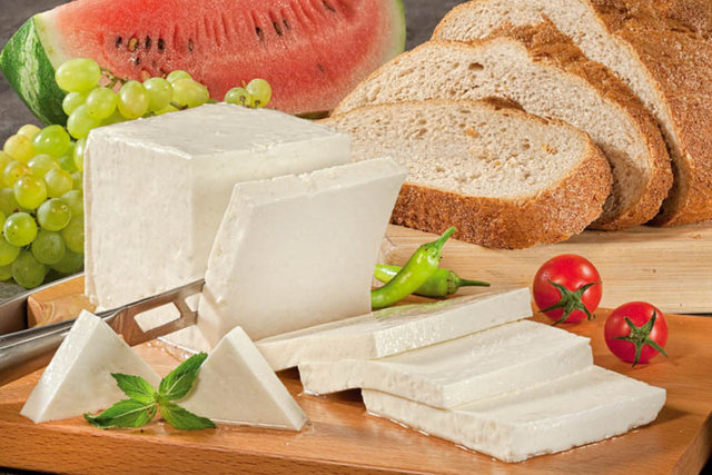 Portakallı Keçi Peyniri (Portakalları küçük küçük kesip keçi peyniri ile karıştırabilirsiniz)