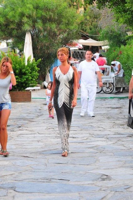 SÜREYYA YALÇIN