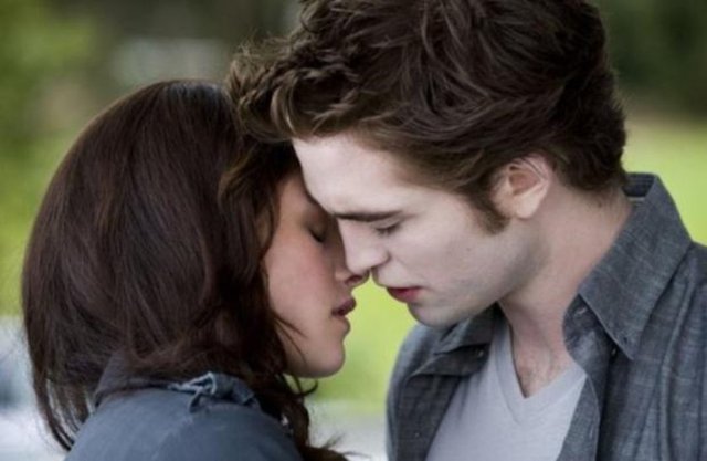 Alacakaranlık: Yeni Ay