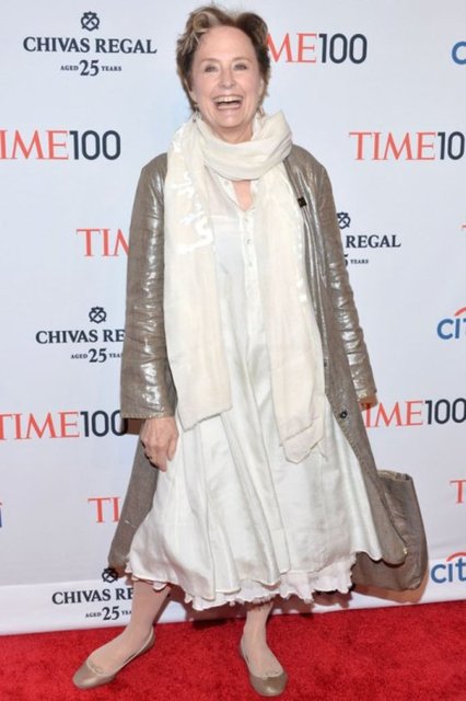 TIME 100 listesindeki adaylar, dün yapılan galada kırmızı halıdan geçiş yaptı. Adaylardan ünlü şef Alice Waters gülen yüzüyle ilgi topladı