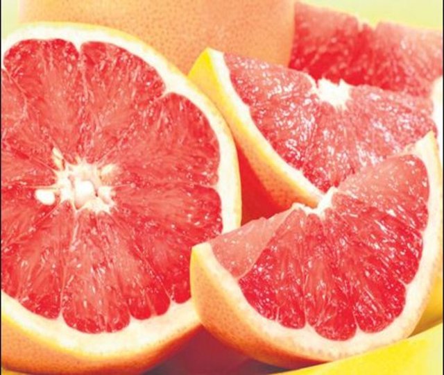 Greyfurt İçeriğindeki C Vitamini güçlü bir antioksidandır.