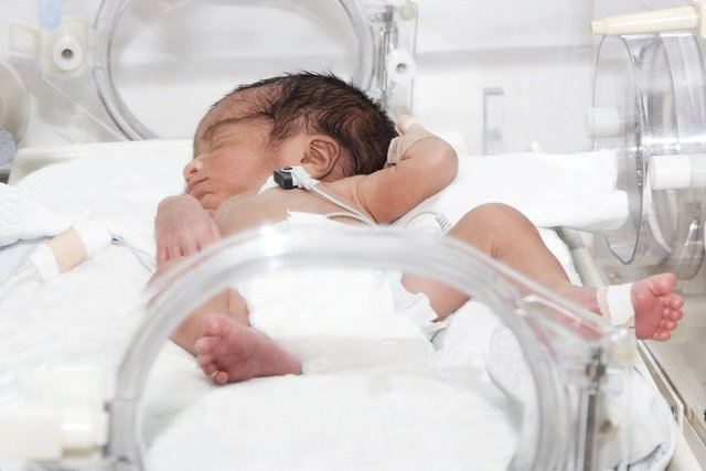 AŞILAR GEREKLİ DEĞİLDİR - Aşılama programları durdurulacak olursa aşılanma ile engellenen hastalıkların  yeniden karşımıza çıkabileceği bir gerçek.