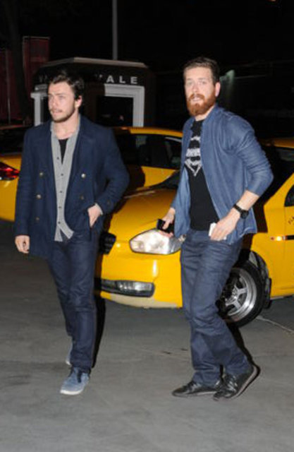 Başta Muhteşem Yüzyıl ekibi olmak üzere çok sayıda ünlü ismin katıldığı parti geç saatlere kadar sürdü. Muhteşem Yüzyıl'ın şehzadeleri - Engin Öztürk, Aras - Bulut İynemli ve Tolga Sarıtaş da partideydi.