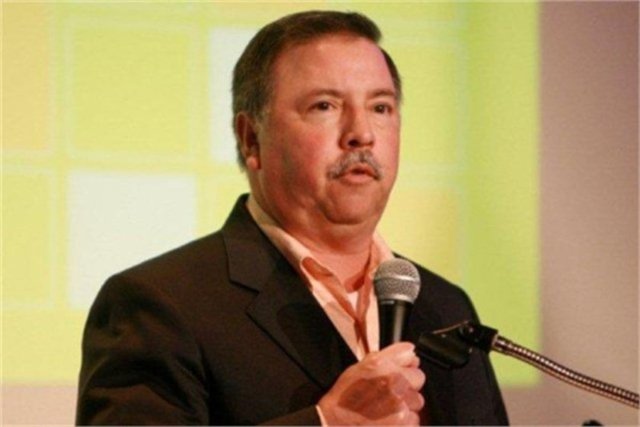 - George Paz - ABD'nin en büyük ilaç şirketlerinden Express Scripts'in CEO'su.