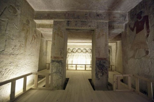 Araştırmacıların yaptıkları açıklamalara göre gerekli kum ve su miktarının bileşenlerinde gerekli sertleşmeyi oluşturacağı iddia edildi.