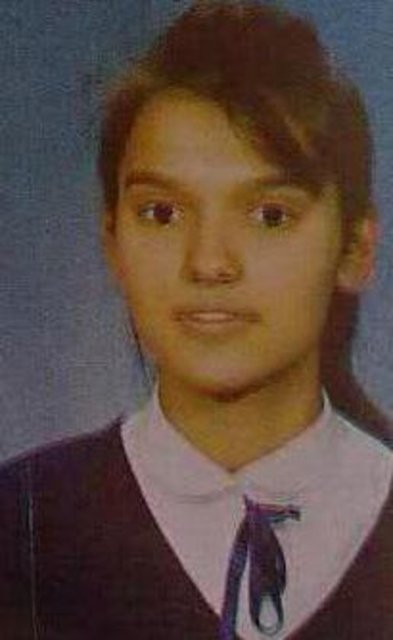 Podyumlardan şarkıcılığa transfer olan bu ünlüyü tanıdınız mı..