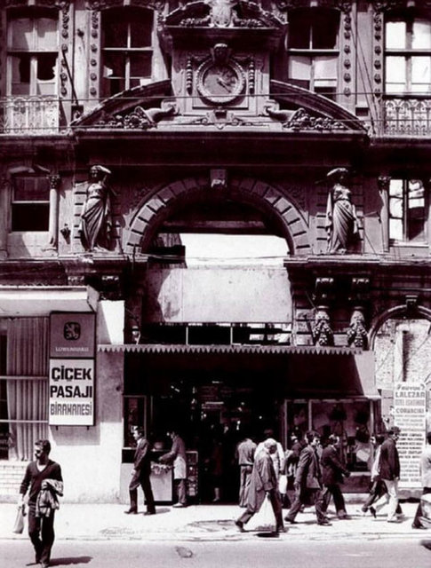 Çiçek Pasajı (80'li yıllar)