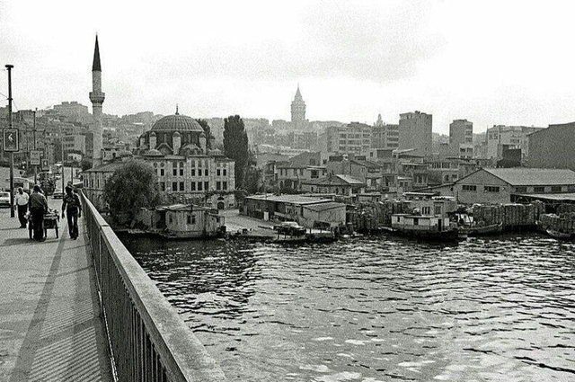 Azapkapı Balık Hali, Sokollu Mehmet Paşa Cami ve Unkapanı Köprüsü (1970'li yıllar)